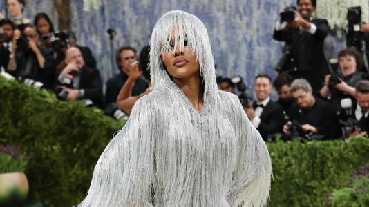 Teyana Taylor’s Viral “Formalwear Mullet” Became the Biggest Fashion Moment of the 2026 AMAs